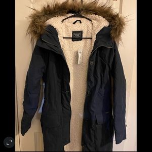 Abercrombie Sherpa coat w/removable fur hood liner